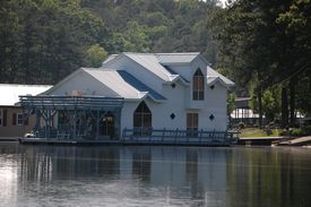 Floating Houses In Allatoona Yacht Club
